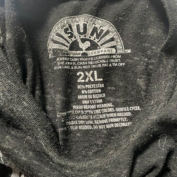 Johnny Cash “The Rough Cut King of Country” Tee - Picture 7 of 8